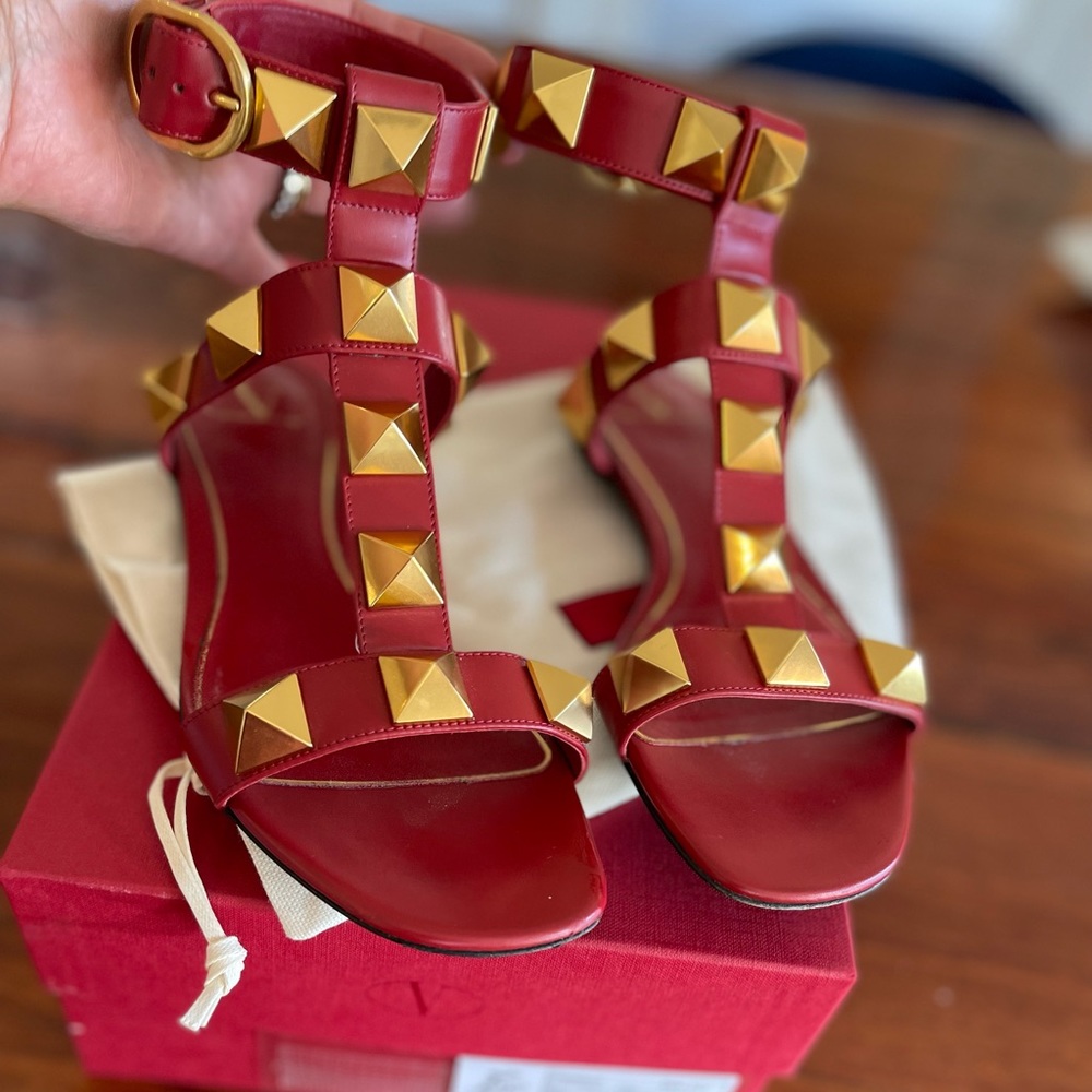 Red Valentino Rock Stud Sandals size Eu 37 worn on 3 times.. - Picture 2 of 10